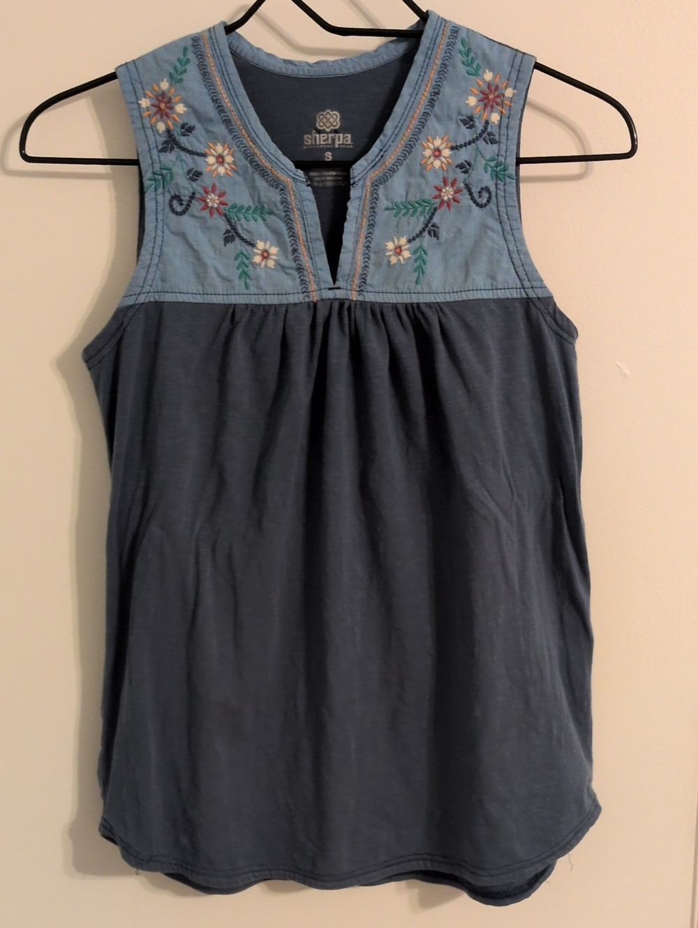 Sherpa Women's Blue Embroidered Sleeveless Top